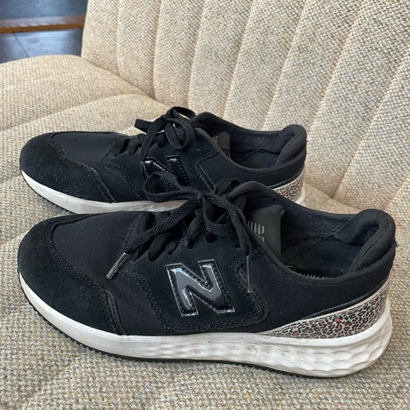 NEW BALANCE Women's X70 Black and Leopard Sneakers - sz 8 - Picture 2 of 5